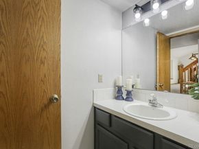 2912 Lake Park Way, Longmont CO 80503