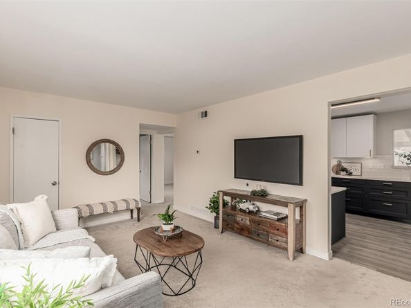 821 Victor Street, Aurora CO 80011