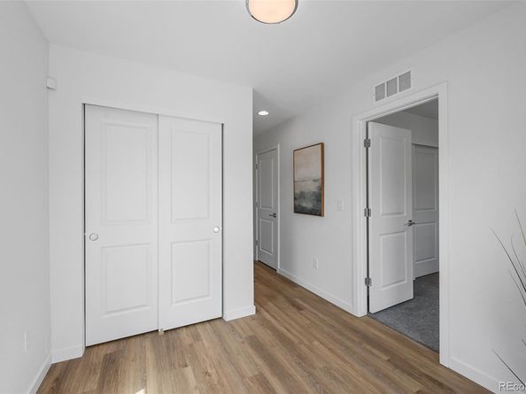 1263 N Akron Street, Aurora CO 80010