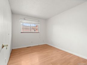 418 S Wheeling Way, Aurora CO 80012