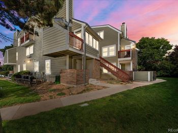932 S Dearborn Way
