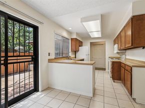 82 S Eagle Circle, Aurora CO 80012
