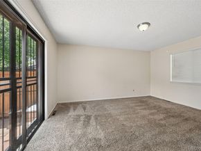 82 S Eagle Circle, Aurora CO 80012