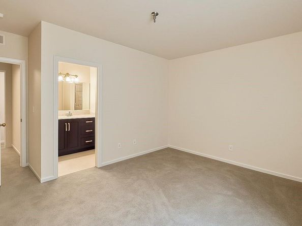 2575 S Syracuse Way G104, Denver CO 80231