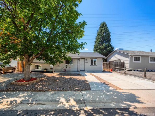 15562 E Bails Drive, Aurora CO 80017