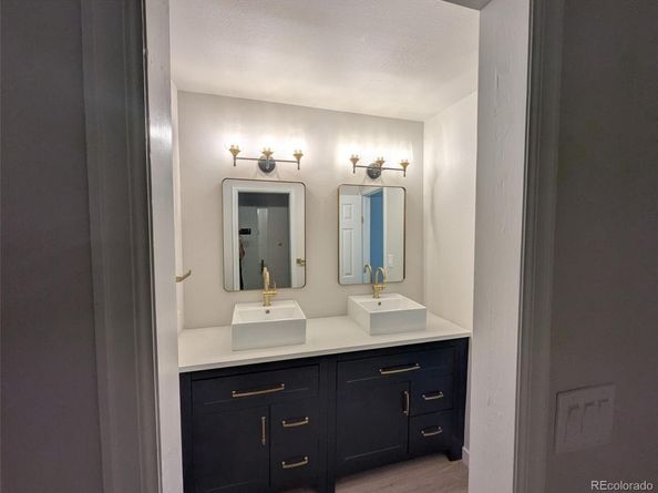 7219 S Vine Street, Centennial CO 80122