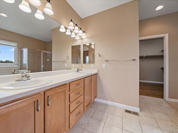 22873 E David Place, Aurora CO 80016