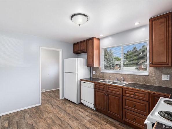 867 S Grape Street, Denver CO 80246