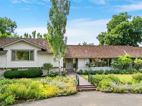 8 Carriage Lane, Cherry Hills Village CO 80121