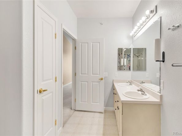 8456 S Hoyt 301, Littleton CO 80128