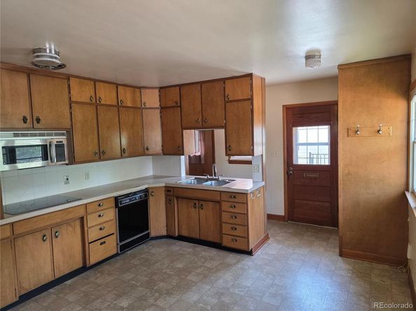 1332 Lincoln Street, Longmont CO 80501