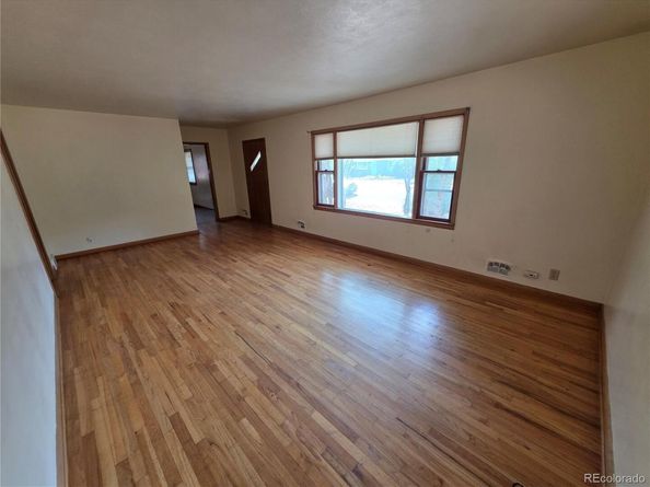 1332 Lincoln Street, Longmont CO 80501