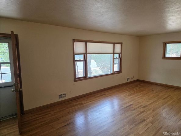 1332 Lincoln Street, Longmont CO 80501