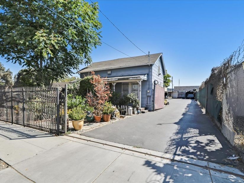 212 Sunol Street, San Jose, CA 95126 For Sale