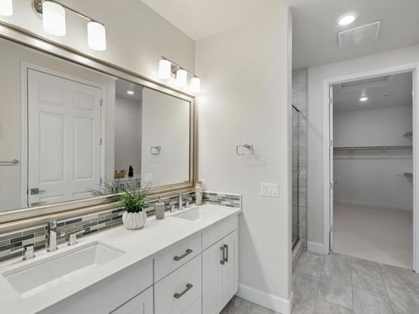 577 Hollow Falls Common, Fremont CA 94539