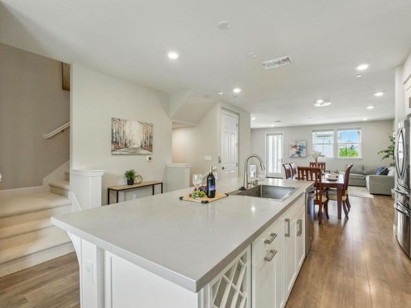 577 Hollow Falls Common, Fremont CA 94539