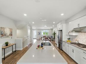 577 Hollow Falls Common, Fremont CA 94539