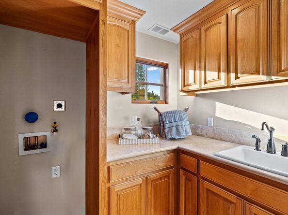 11860 Francemont Drive, Los Altos Hills CA 94022