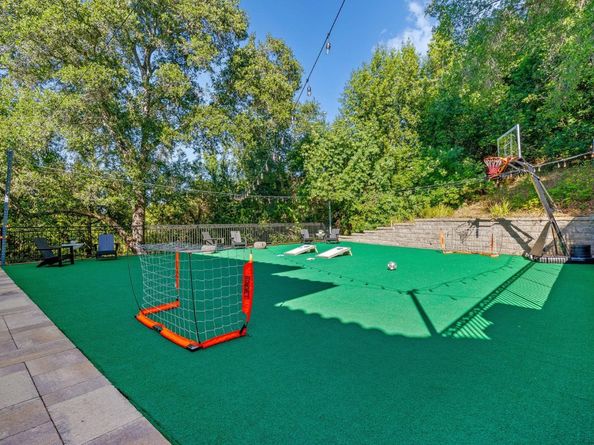 11860 Francemont Drive, Los Altos Hills CA 94022
