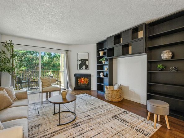 381 Half Moon Lane 213, Daly City CA 94015