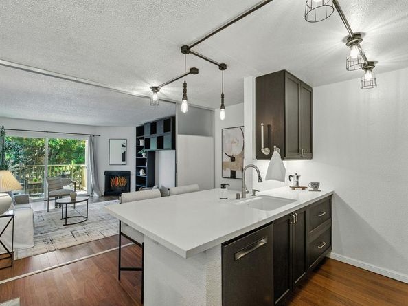 381 Half Moon Lane 213, Daly City CA 94015