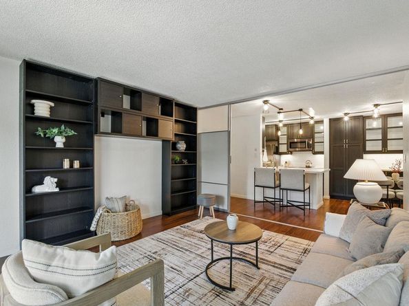 381 Half Moon Lane 213, Daly City CA 94015