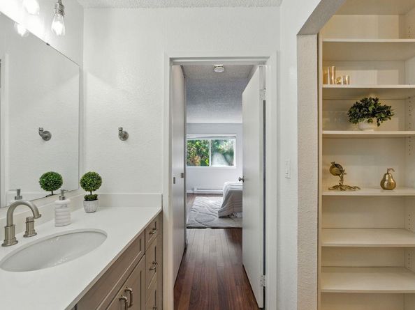 381 Half Moon Lane 213, Daly City CA 94015
