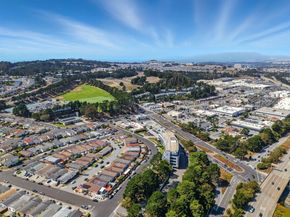 381 Half Moon Lane 213, Daly City CA 94015