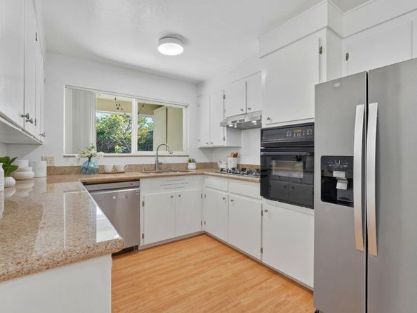 1021-1023 Golf Court, Mountain View CA 94040