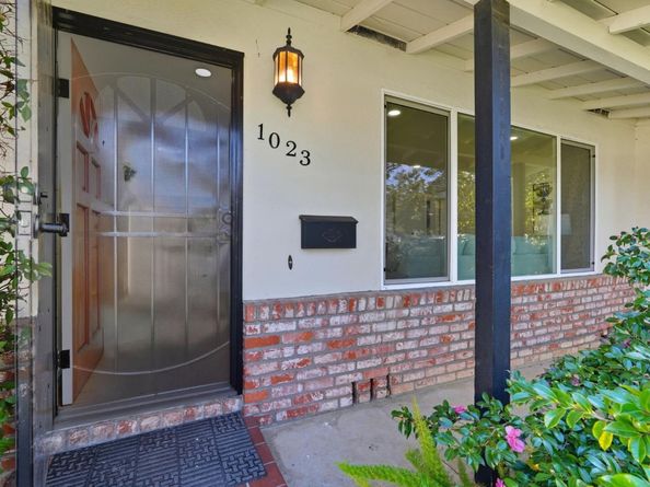 1021-1023 Golf Court, Mountain View CA 94040
