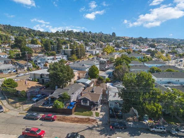 2830 69th Avenue, Oakland CA 94605