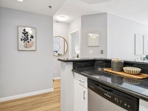240 Lombard Street 727, San Francisco CA 94111