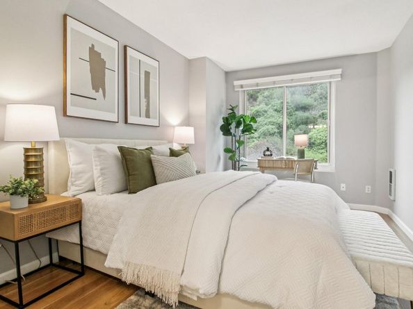 240 Lombard Street 727, San Francisco CA 94111