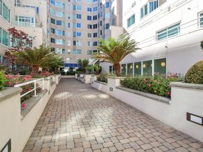 240 Lombard Street 727, San Francisco CA 94111