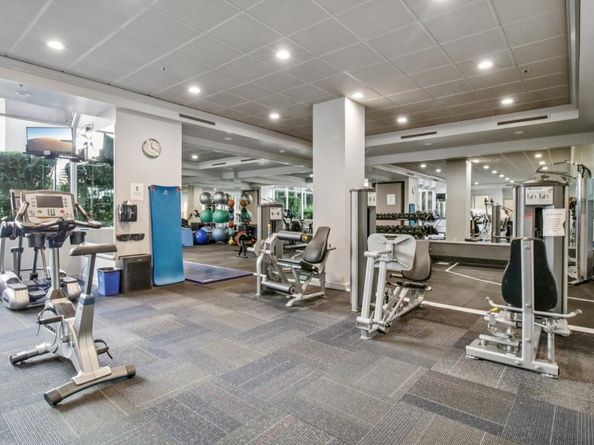 240 Lombard Street 727, San Francisco CA 94111