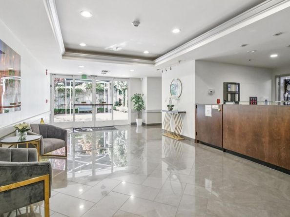 240 Lombard Street 727, San Francisco CA 94111