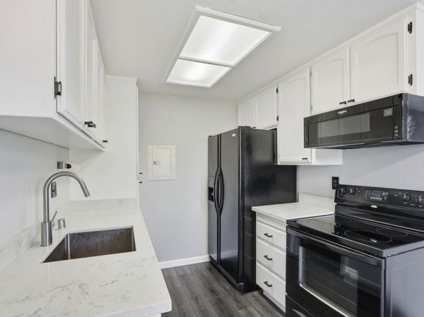 25163 Copa Del Oro Drive 202, Hayward CA 94545