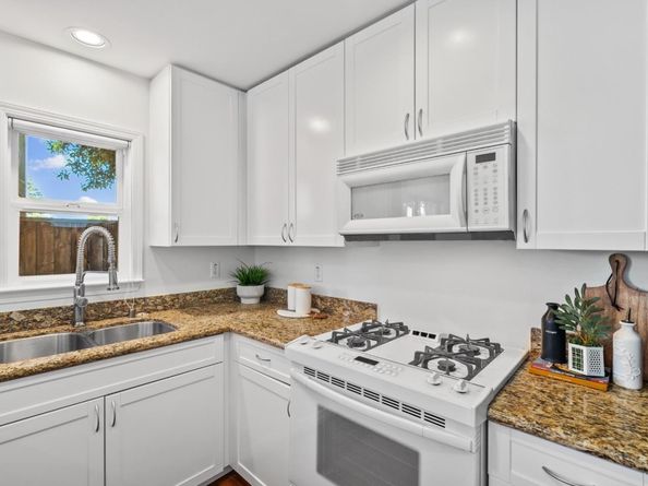 748 Cottage Court, Mountain View CA 94043