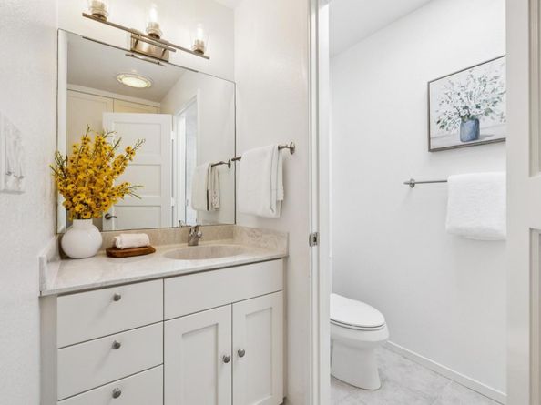 64 Los Altos Square, Los Altos CA 94022