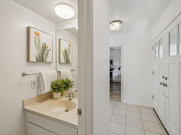 64 Los Altos Square, Los Altos CA 94022