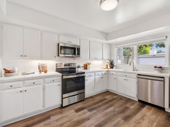 64 Los Altos Square, Los Altos CA 94022