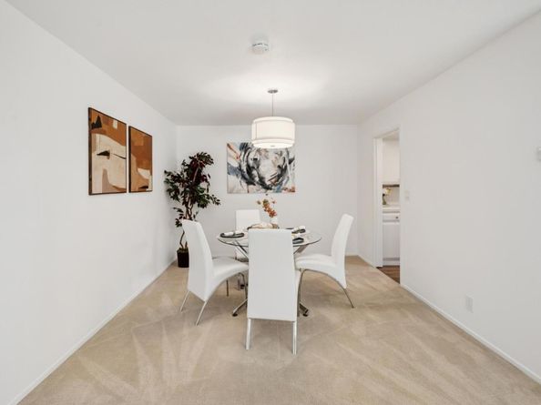 64 Los Altos Square, Los Altos CA 94022