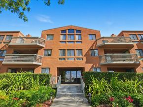 2425 S Norfolk Street 102, San Mateo CA 94403