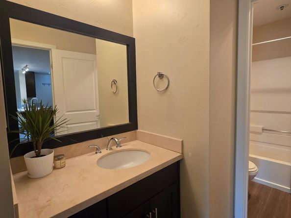 6400 Christie Avenue 2211, Emeryville CA 94608