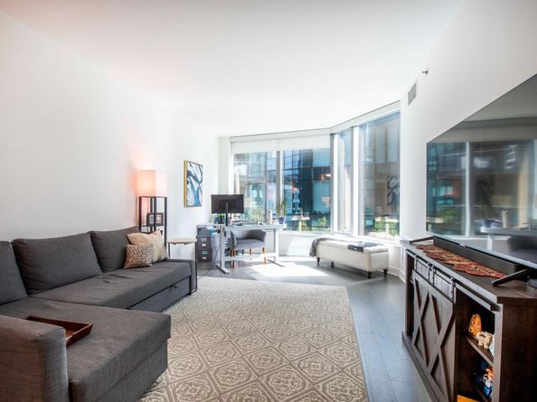 318 Main Street 5I, San Francisco CA 94105