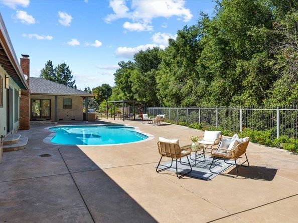 20811 Norada Court, Saratoga CA 95070