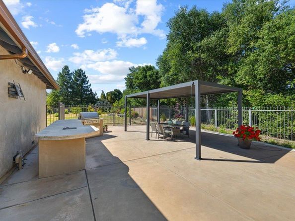20811 Norada Court, Saratoga CA 95070