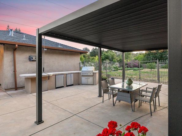 20811 Norada Court, Saratoga CA 95070