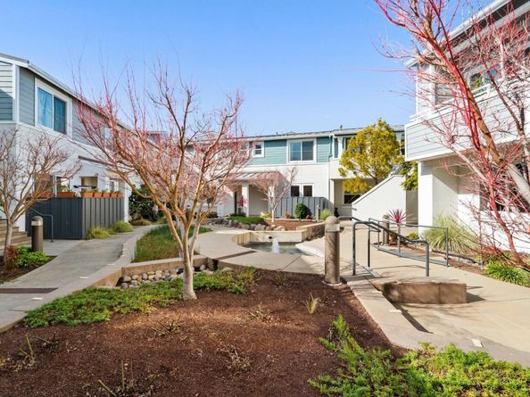 1066 41st Avenue D106, Capitola CA 95010