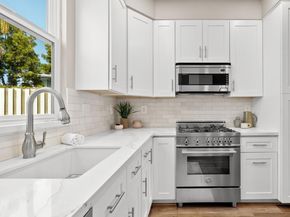 1066 41st Avenue D106, Capitola CA 95010